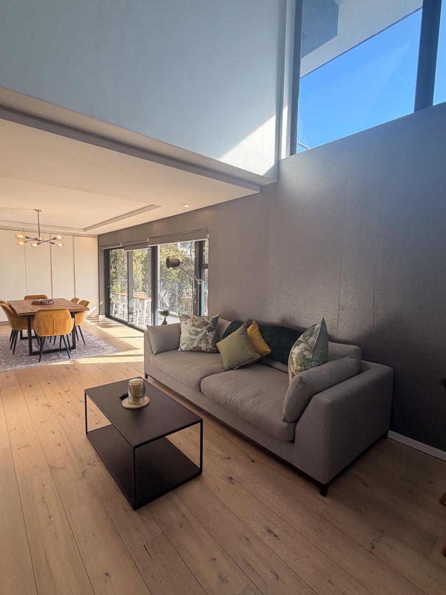 2 Bedroom Property for Sale in Sea Point Western Cape